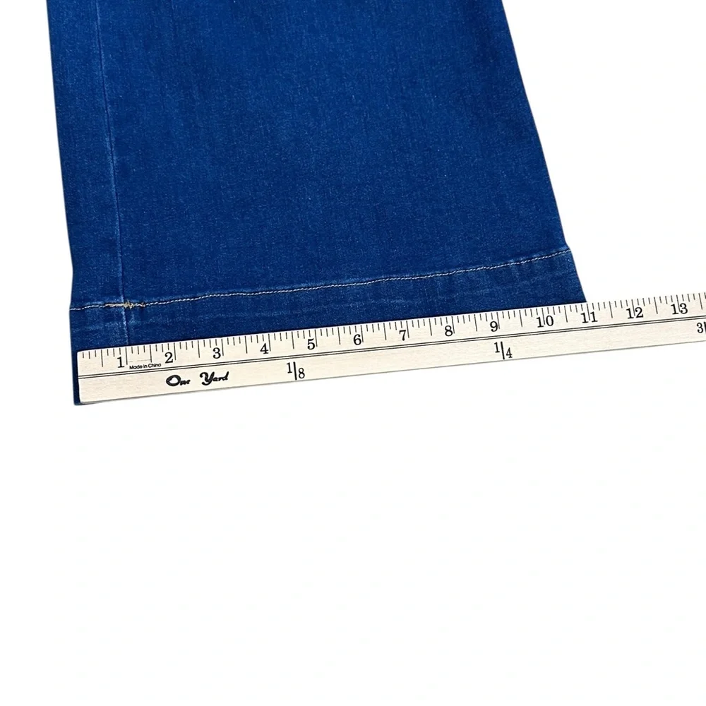 NWT Women’s Wide Leg Denim‎ Jeans – Medium Wash – Size 6